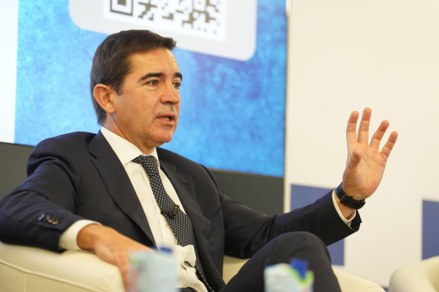 Archivo - El presidente de BBVA, Carlos Torres Vila, interviene en un encuentro empresarial en la biblioteca de Deusto, a 11 de noviembre de 2022, en Bilbao, País Vasco (España).