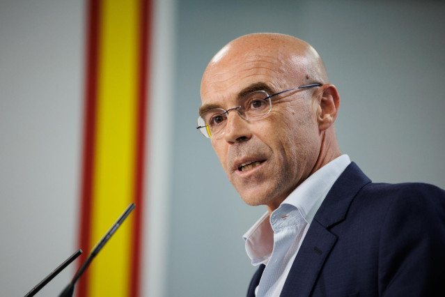 El candidato de VOX a las elecciones europeas, Jorge Buxadé, comparece durante el seguimiento de la jornada electoral de elecciones europeas, en la sede de VOX, a 9 de junio de 2024, en Madrid (España).