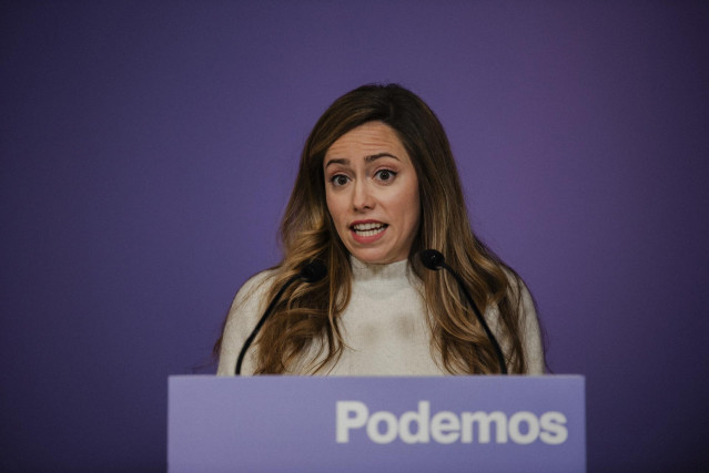 Archivo - La secretaria de Acción Institucional de Podemos, María Teresa Pérez, ofrece declaraciones a los medios para valorar el discurso del Rey Felipe VI, en la sede de Podemos, a 24 de diciembre de 2023, en Madrid (España).