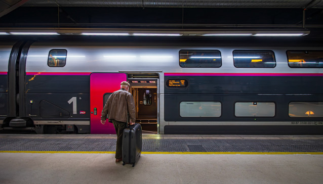 Archivo - Tren de SNCF de Barcelona a París