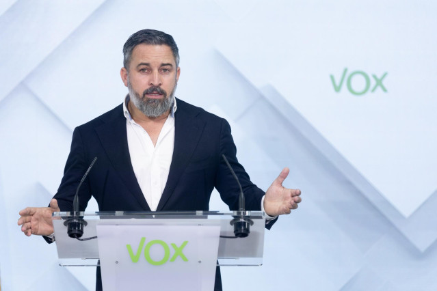 El líder de Vox, Santiago Abascal, durante una rueda de prens aen la sede de VOX.