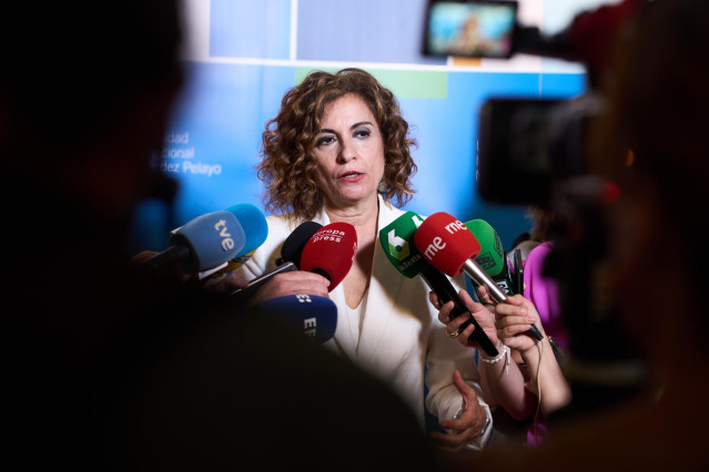 La vicepresidenta primera del Gobierno de España y ministra de Hacienda, María Jesús Montero, este miércoles en Santander.