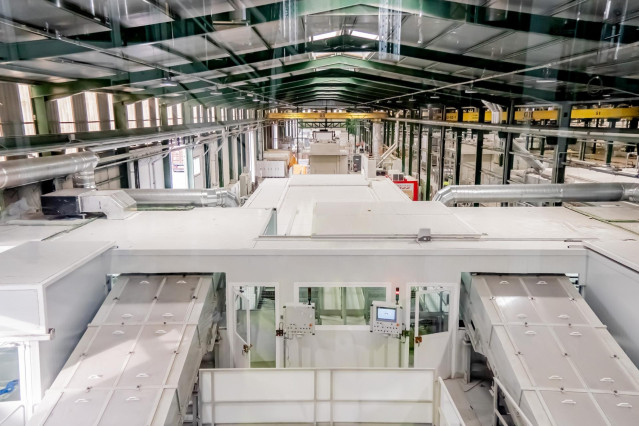 Archivo - Interior de la planta de Silestone de Cosentino en Cantoria (Almería)