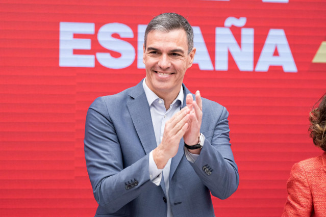 Archivo - El presidente del Gobierno y secretario general del PSOE, Pedro Sánchez, llega a la Ejecutiva Federal del partido, en la sede del PSOE, a 13 de mayo de 2024, en Madrid (España).