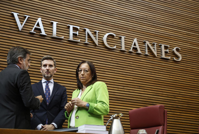 Archivo - Imagen de archivo de representantes de la Mesa de Les Corts
