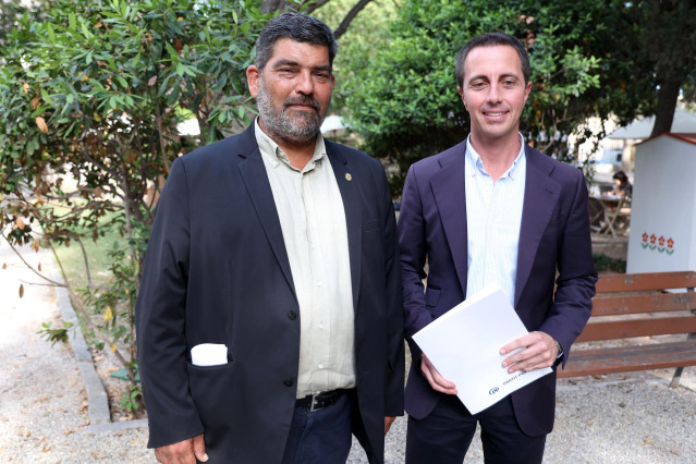 Archivo - Llorenç Bestard (Vox) y Llorenç Galmés (PP).