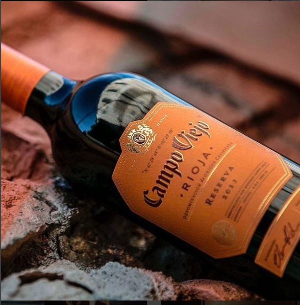 Archivo - Botella de Campo Viejo