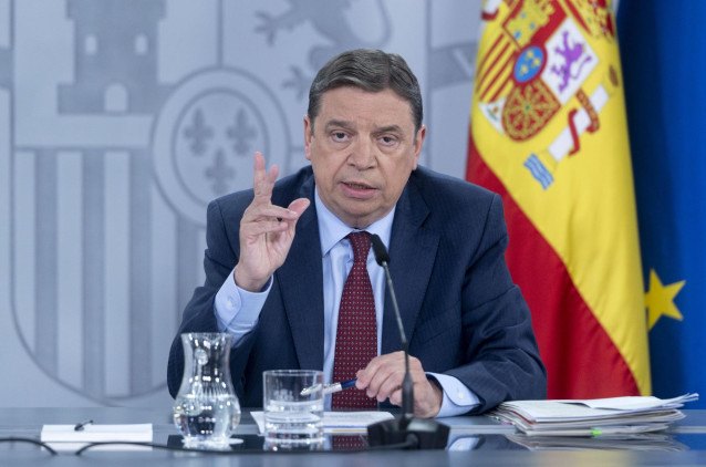 Archivo - El ministro de Agricultura, Pesca y Alimentación, Luis Planas,