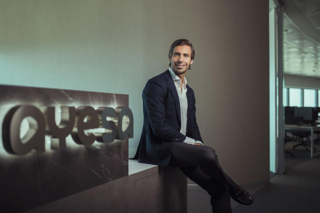 Nicolás Costábile es doctor en Derecho y Ciencias Sociales por la Universidad de la República de Montevideo (Uruguay).