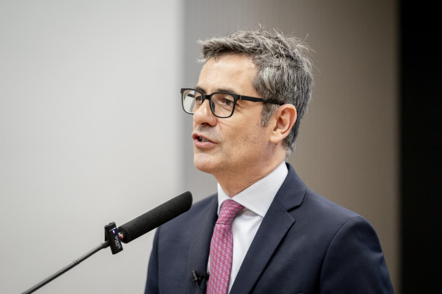 El ministro de la Presidencia, Justicia y Relaciones con las Cortes, Félix Bolaños, comparece tras la toma de posesión de los vocales del Consejo General del Poder Judicial, en la sede del Ministerio de Justicia, a 25 de julio de 2024, en Madrid (España).