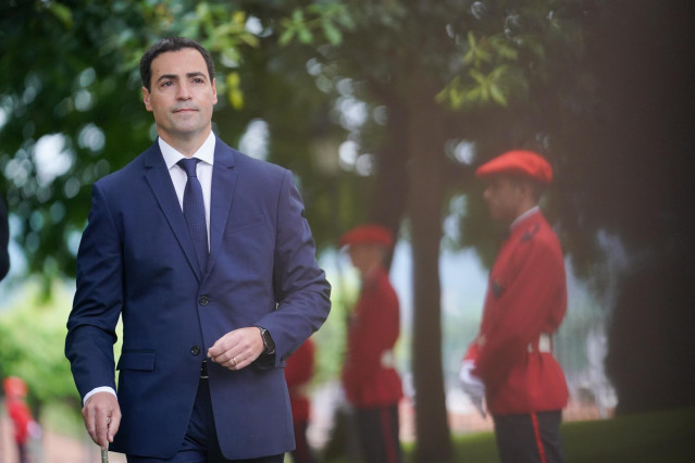 Archivo - El nuevo lehendakari, Imanol Pradales, durante la jura de su nuevo cargo, en la Casa de Juntas de Gernika, a 22 de junio de 2024, en Gernika-Luno, Vizcaya, País Vasco (España). El jeltzale Imanol Pradales toma posesión de su nuevo cargo como leh