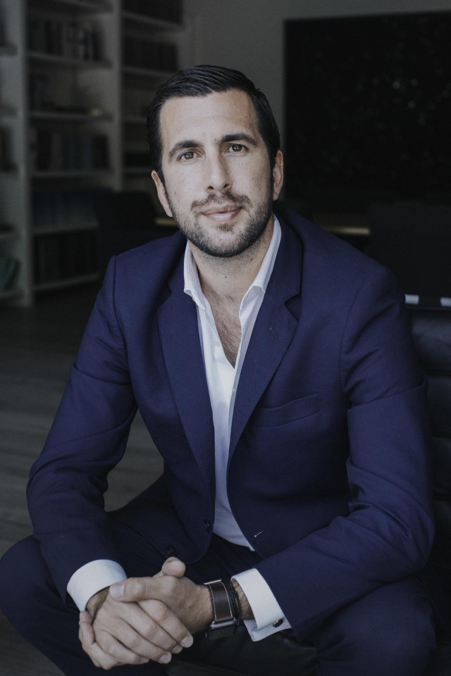 Archivo - El presidente y consejero delegado de Cox Energy, Enrique Riquelme