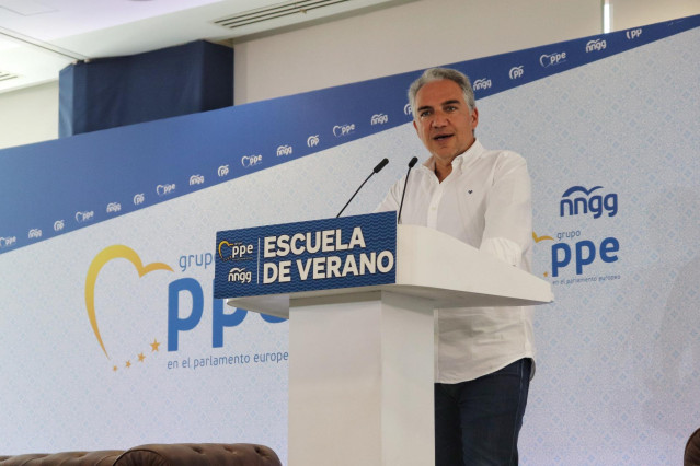 El vicesecretario de Política Autonómica y Local y Análisis Electoral del PP, Elías Bendodo, en la Escuela de Verano en Torremolinos (Málaga). (Foto de archivo).