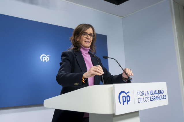Archivo - La vicesecretaria de Organización Territorial del PP, Carmen Fúnez durante una rueda de prensa posterior a la reunión del Comité de Dirección del Partido Popular, en la sede nacional del PP, a 27 de diciembre de 2023, en Madrid (España).