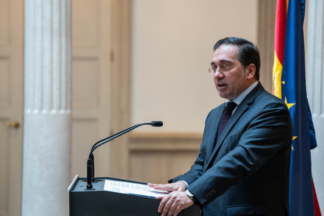 Archivo - El ministro de Asuntos Exteriores, Unión Europea y Cooperación, José Manuel Albares, durante una rueda de prensa, en el Palacio de Viana, a 6 de junio de 2024, en Madrid (España).