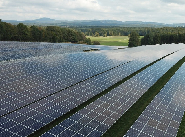 Archivo - Cox Energy adquiere el 60% de Ibox Energy, alcanzando una participación del 100%.