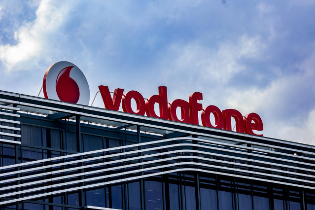 Archivo - Fachada de la sede de Vodafone en Madrid, en Madrid (España)