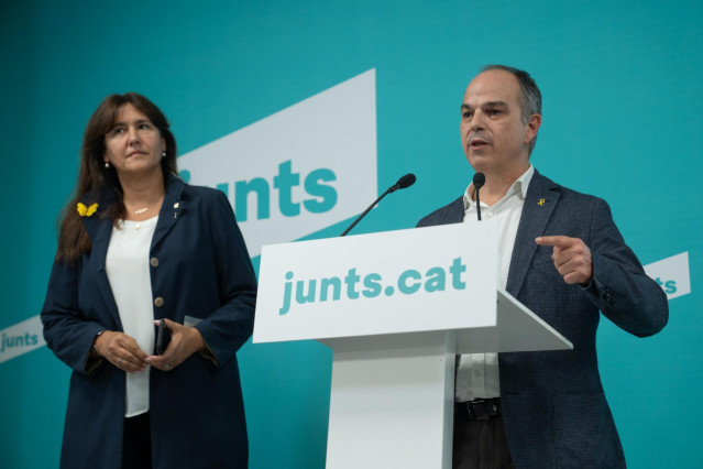 Archivo - La presidenta de Junts, Laura Borràs y el secretario general de Junts, Jordi Turull