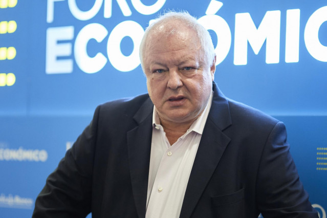 Archivo - El director ejecutivo de la Fundación de Estudios de Economía Aplicada (FEDEA), Ángel de la Fuente, en una imagen de archivo.