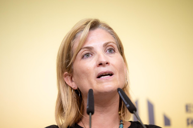 La portavoz de ERC, Raquel Sans, durante una rueda de prensa, en la sede de ERC, a 29 de julio de 2024, en Barcelona, Catalunya (España).
