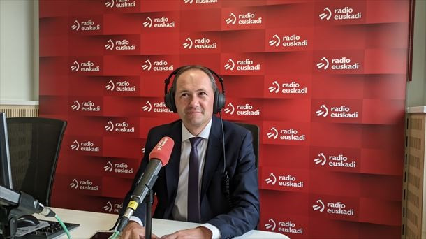 Archivo - El diputado de Hacienda de Gipuzkoa, Jokin Perona