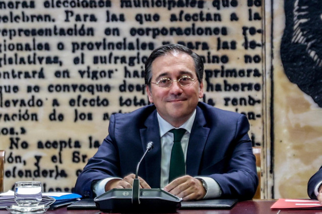 El ministro de Asuntos Exteriores, Unión Europea y Cooperación, José Manuel Albares, a su llegada a comparecer ante la Comisión de Asuntos Exteriores, en el Senado