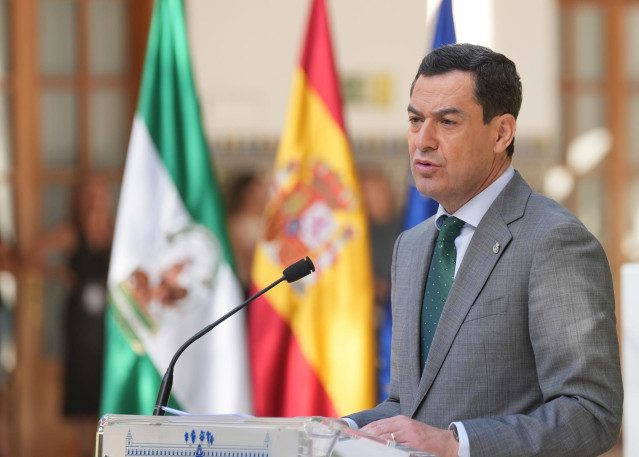 Archivo - El presidente de la Junta de Andalucía, Juanma Moreno, en una imagen de archivo.