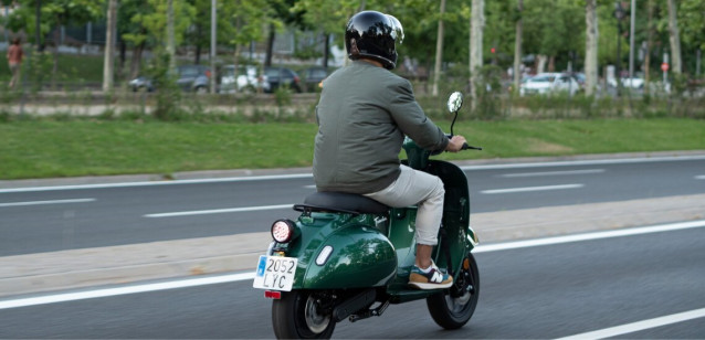 Las ventas de motos eléctricas en España crecerán un 5% en 2025, hasta las 10.000 unidades comercializadas.