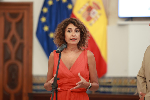 La vicepresidenta primera del Gobierno y ministra de Hacienda, María Jesús Montero, a 21 de agosto de 2024, en Rota, Cádiz (Andalucía, España).