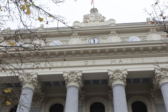 Archivo - Fachada de la Bolsa de Madrid