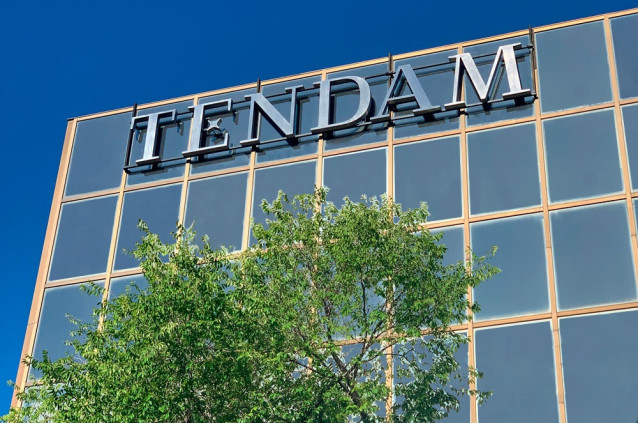 Archivo - Fachada de la sede de Tendam