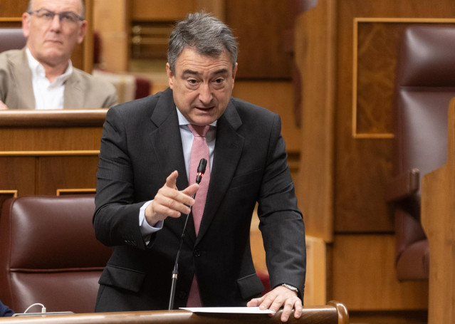 Archivo - El portavoz del PNV en el Congreso, Aitor Esteban, interviene  en el Congreso de los Diputados
