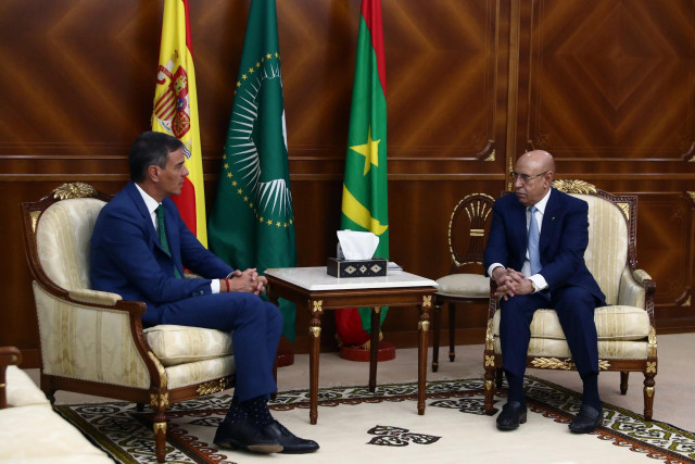 El presidente del Gobierno, Pedro Sánchez, se reúne con el presidente de Mauritania, Mohamed Uld Ghazuani, en Nuakchot