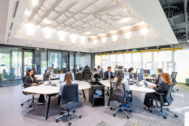 La plantilla de Prosegur alcanza los 165.000 empleados, con más de 33.000 trabajadores en España.