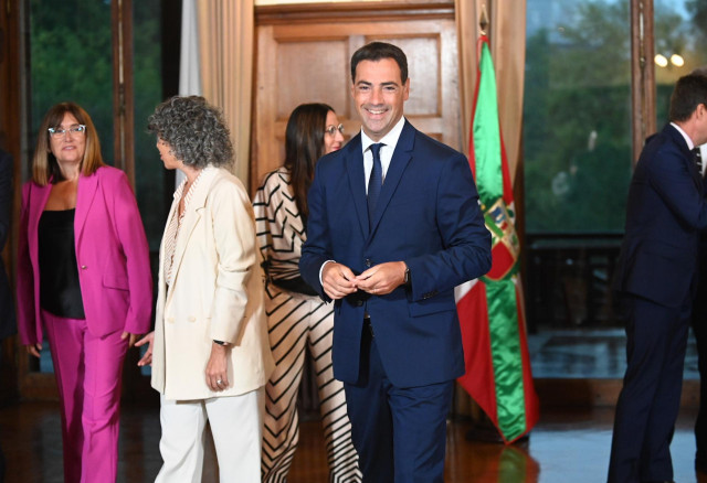 El Lehendakari, Imanol Pradales, durante la apertura del Consejo del Gobierno Vasco para iniciar su año político, en el Palacio de Miramar, a 29 de agosto de 2024, en San Sebastián, Guipúzcoa, País Vasco (España).