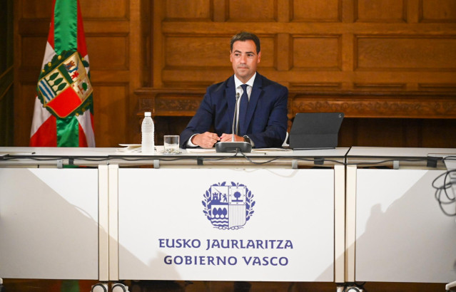 El Lehendakari, Imanol Pradales, en el Consejo de Gobierno del Gobierno Vasco celebrado en el Palacio Miramar de San Sebastián