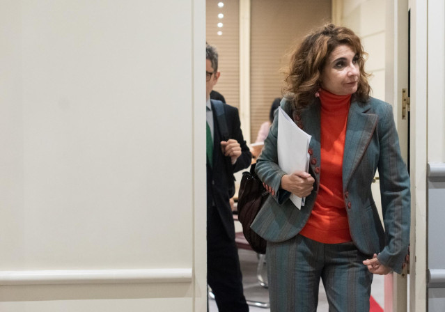 Archivo - La ministra de Hacienda y Función Pública, María Jesús Montero, durante una sesión plenaria en el Senado, a 20 de diciembre de 2022, en Madrid (España).
