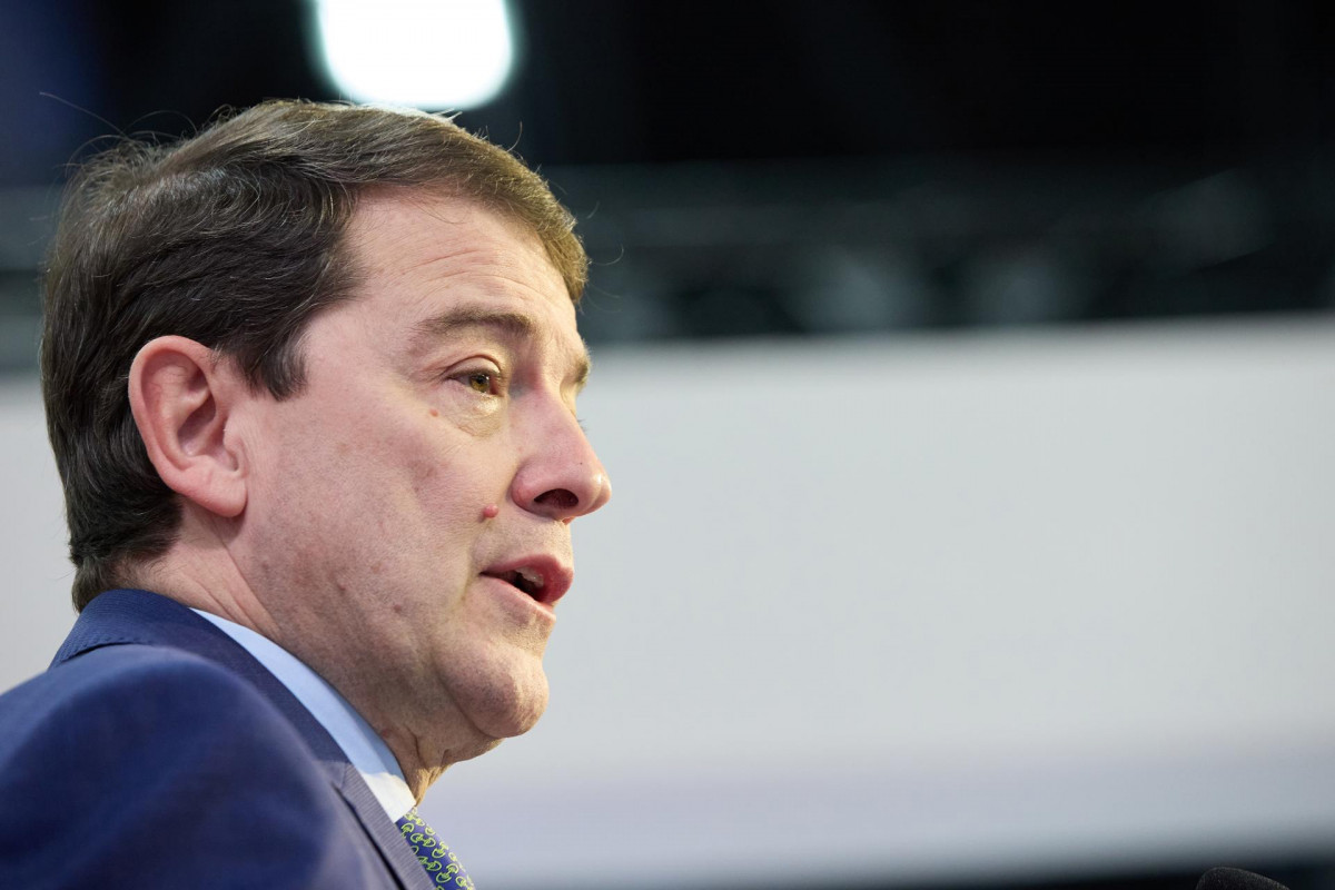 Archivo - El presidente de la Junta de Castilla y León, Alfonso Fernández Mañueco, interviene durante la tercera jornada de la Feria Internacional de Turismo, Fitur 2023, en IFEMA Madrid, a 20 de e