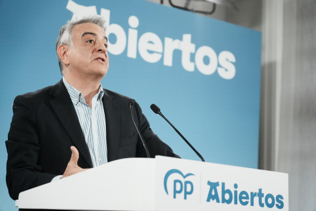 Archivo - El presidente del PP vasco, Javier de Andrés
