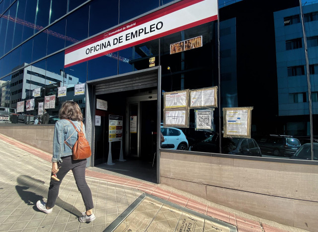 Archivo - Una oficina de empleo