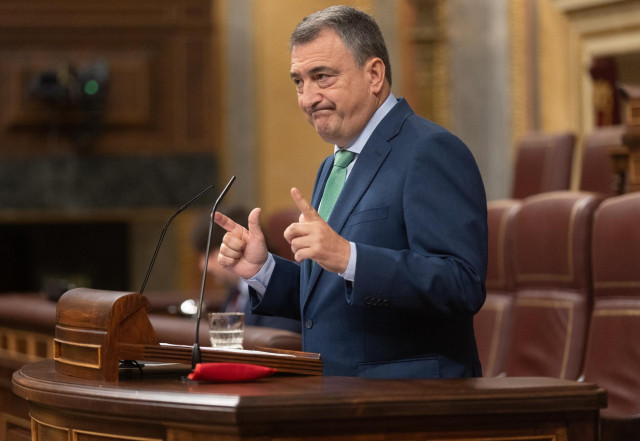 Archivo - El portavoz del PNV en el Congreso, Aitor Esteban, interviene durante una sesión extraordinaria en el Congreso de los Diputados.