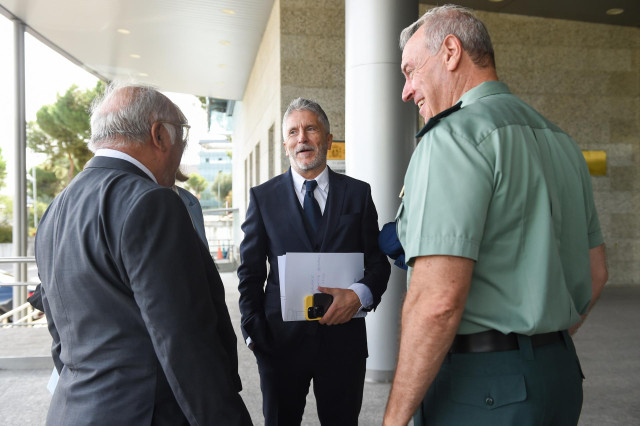 El ministro del Interior, Fernando Grande-Marlaska, llega a la presentación del Balance de Siniestralidad Vial correspondiente a este verano