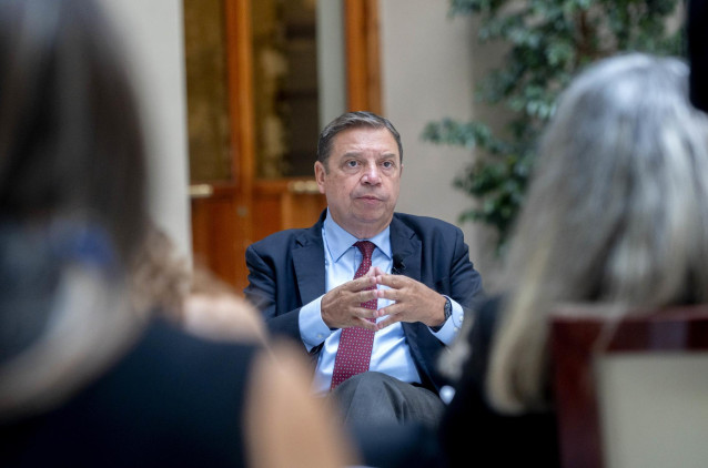 El ministro de Agricultura, Pesca y Alimentación, Luis Planas, durante una entrevista con Europa Press, en el Ministerio de Agricultura