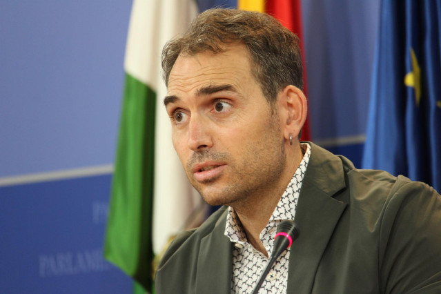 Archivo - El coordinador general de IU Andalucía, Toni Valero, en una imagen de archivo.