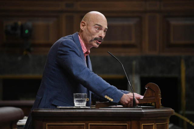 El diputado de Sumar Txema Guijarro durante una sesión plenaria, en el Congreso de los Diputados, a 10 de septiembre de 2024, en Madrid (España).