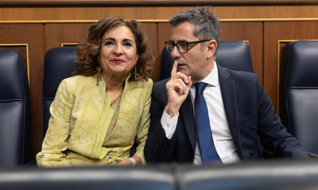 Archivo - La vicepresidenta primera y ministra de Hacienda, María Jesús Montero, y el ministro de la Presidencia, Justicia y Relaciones con las Cortes, Félix Bolaños, a 4 de julio de 2024, en Madrid (España).