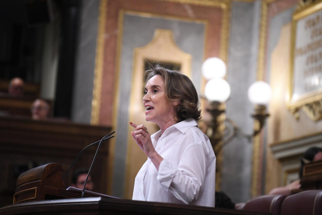Archivo - La secretaria general del PP, Cuca Gamarra, durante una sesión plenaria extraordinaria, en el Congreso de los Diputados, a 23 de julio de 2024, en Madrid (España).
