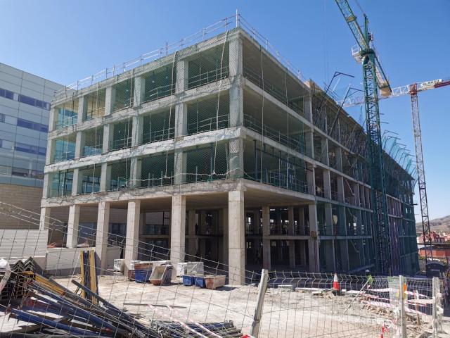 Archivo - Edificio en construcción.