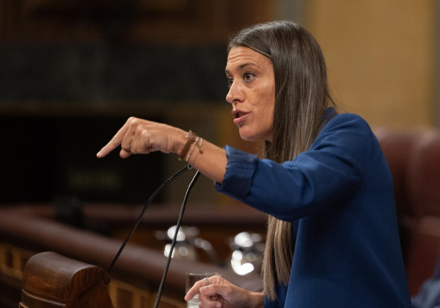 Archivo - La portavoz de Junts en el Congreso de los Diputados, Miriam Nogueras, interviene durante una sesión plenaria extraordinaria, en el Congreso de los Diputados, a 23 de julio de 2024, en Madrid (España).