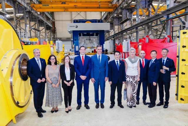 Pedro Sánchez visita las instalaciones productivas de Fagor Arrasate en Kunshan (China)